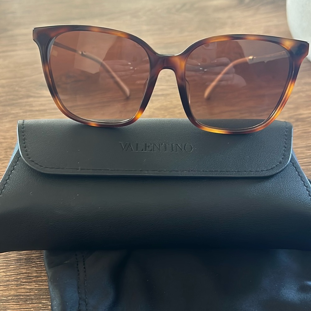 Sunglasses Valentino